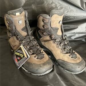 New Lowa Camino EVO GTX Hiking/Backpacking Boots - Men's Size 12